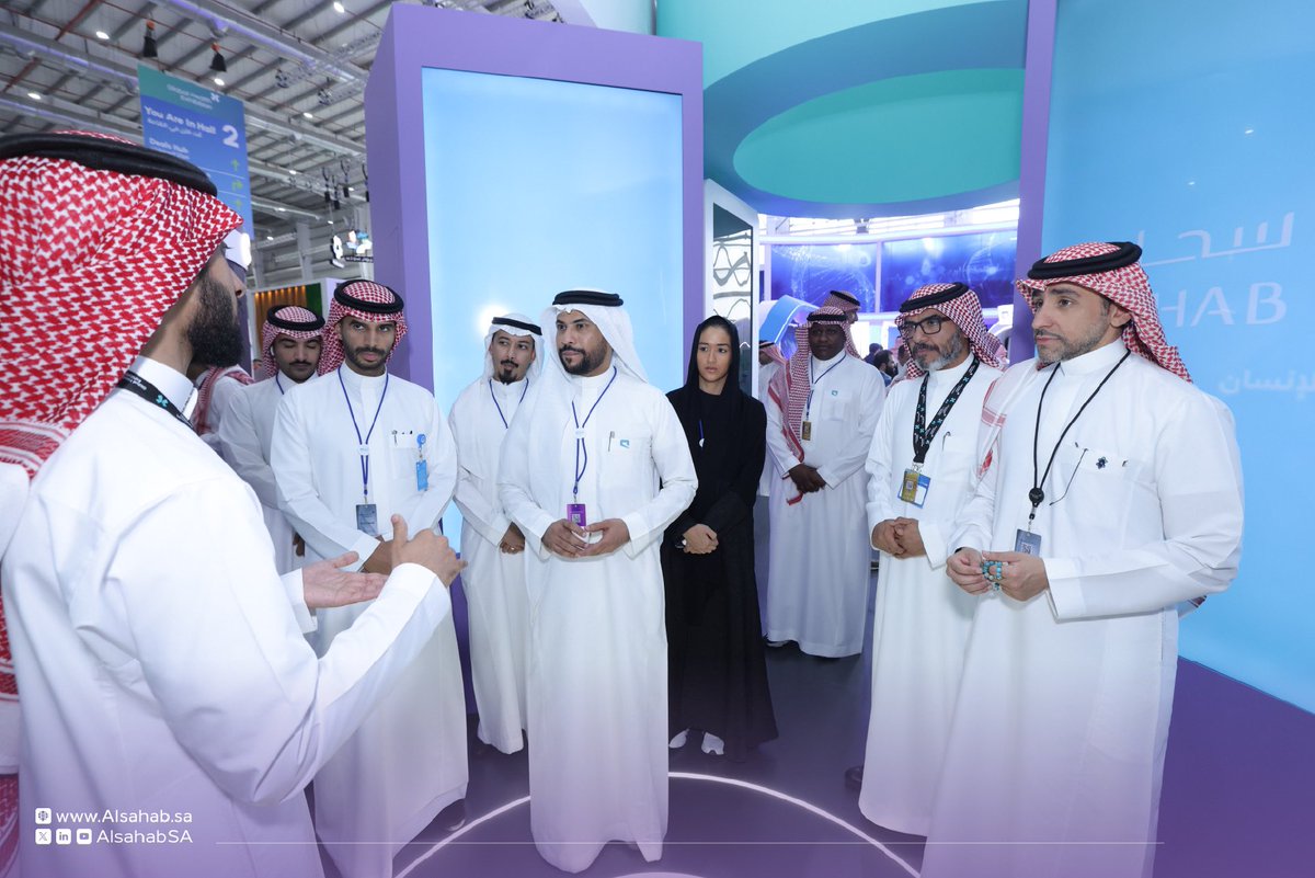 سعدنا بزيارة الرئيس التنفيذي لقطاع الأعمال في موبايلي الأستاذ ماجد العتيبي في جناح سحاب 
#ملتقى_الصحة_العالمي