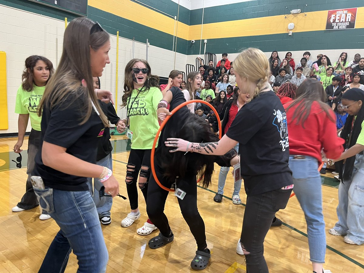 Our incredible WEB leaders led lessons on lifting others up instead of labeling, all students engaged in service learning, &amp; we wrapped it up with a TORCH team-assembly &amp; a behavior celebration! Proud of our school community! #Lex2Proud #StudentLeadership #CommunityBuilding