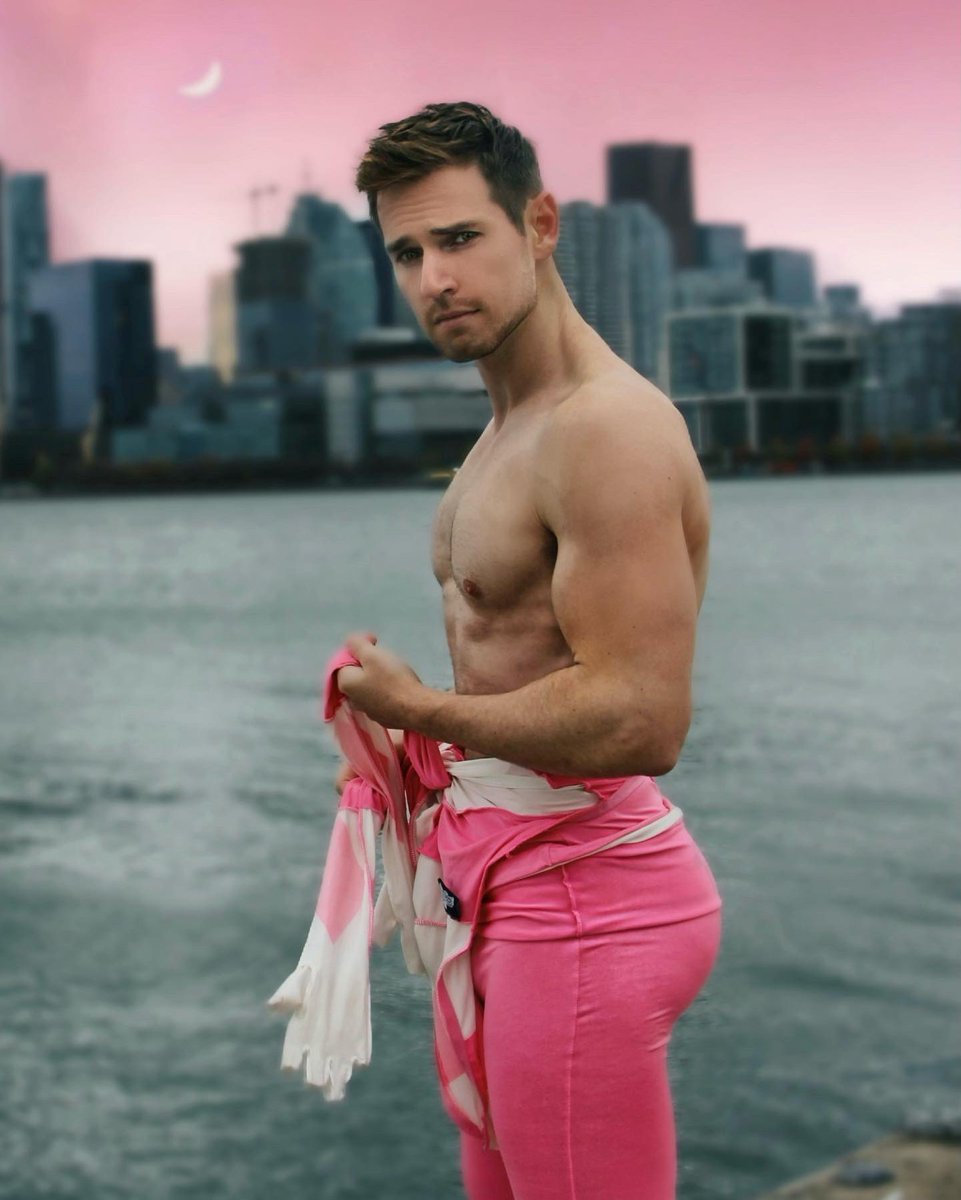 scottydynamo's tweet image. It’s morphin’ time somewhere. 💥💓