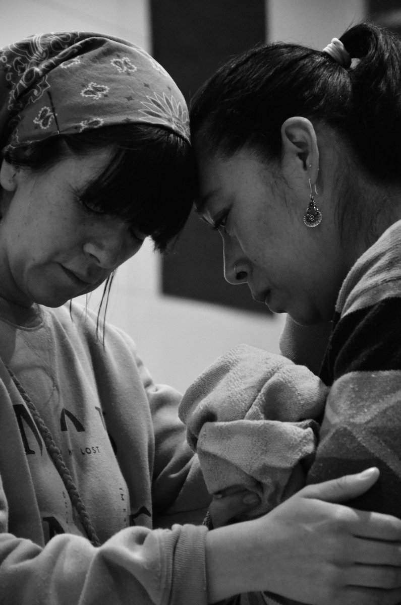 Por eso incendiamos el relato, dotamos de fuego nuestras voces y preguntamos: ¿Cuál es tu historia?

Fuego en la voz

Centro Cultural el Hormiguero
Del  25 de octubre al 29 de noviembre
Miércoles y viernes 20 hrs
Domingo 18 hrs