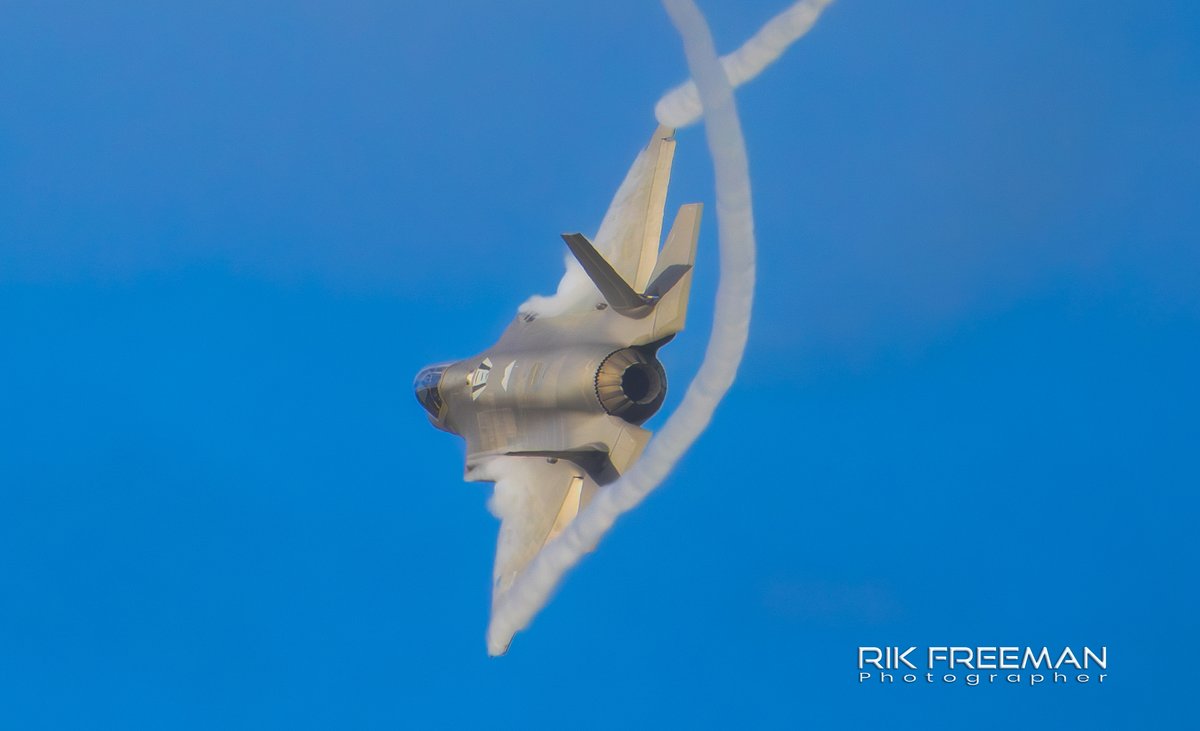 rickfr01's tweet photo. A quick visit to @RAFLakenheath1 yesterday to get my fix of Afterburner ear bleed along with @mikesaltsman194. The #f15's & #f35's of the @48FighterWing putting on a good show for us all.
@CanonUKandIE @Benro_UK @usairforce #liveforthestory #fightertown #avgeek https://t.co/7ONBwwvlnh