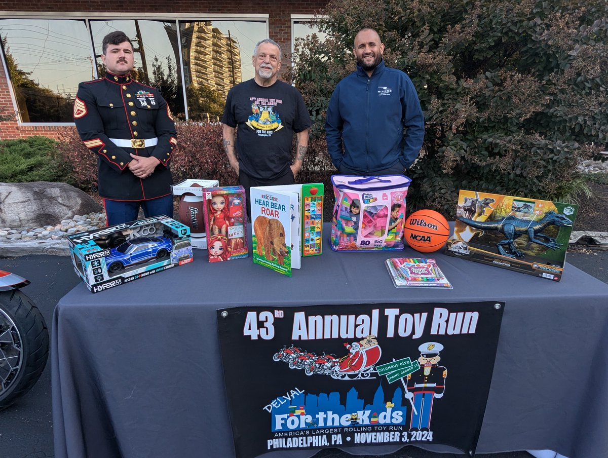 Hornercom's tweet image. We're proud to support the 43rd Annual Toy Run and after party at @riverscasinophl on Sunday, Nov. 3. All donations benefit Toys for Tots in the Delaware Valley.

Special thanks to @DaiJonesPHL17 and @phl17 for helping @JT_PHL spread the word!