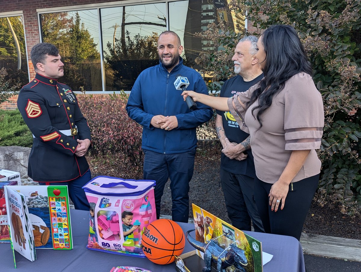 Hornercom's tweet image. We're proud to support the 43rd Annual Toy Run and after party at @riverscasinophl on Sunday, Nov. 3. All donations benefit Toys for Tots in the Delaware Valley.

Special thanks to @DaiJonesPHL17 and @phl17 for helping @JT_PHL spread the word!