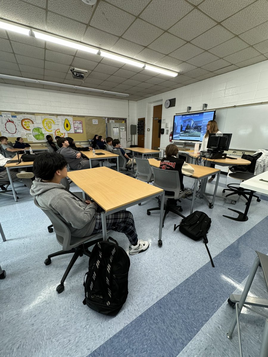 Mrs. Cinelli tweet media