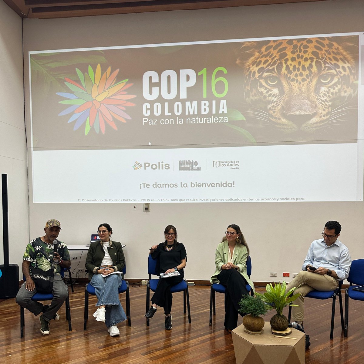 🌍 ¡SALURBAL Clima presente en la #COP16 en Cali 🇨🇴!

Exploramos la conexión entre el #CambioClimatico  y la #SaludPública  en nuestro panel de hoy con <a href="/osarmien_/">Olga Lucia Sarmiento</a> , <a href="/LinaMartinezQ/">Lina Martinez</a> de <a href="/polisicesi/">Polis Icesi</a> , <a href="/DianaRojasCali/">Diana Rojas</a> , Héctor Fabio Ospina y David Gómez 🏙