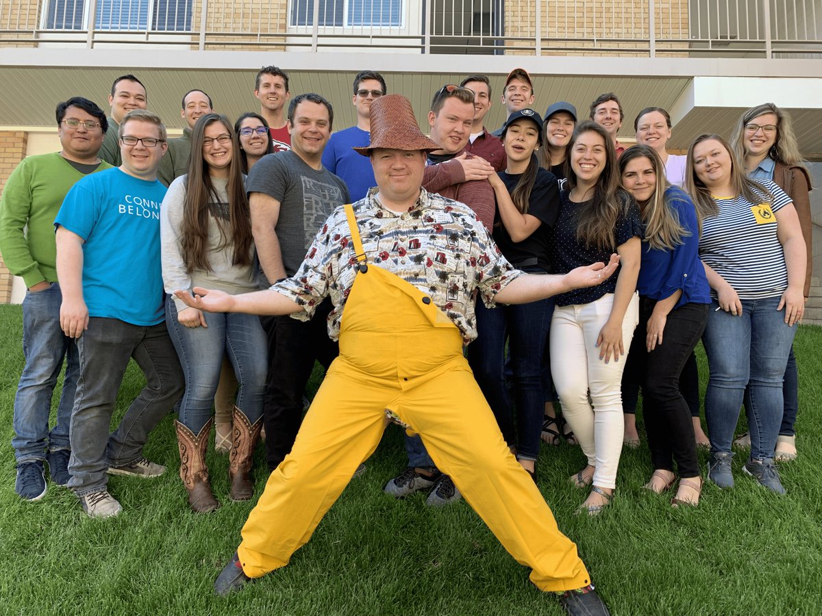 cvmoore01's tweet photo. Grateful for my amazing team at BYU-Idaho! 🙌 The words collaboration, trust, and friendship really reflect the relationships we've built. Together, we’re growing, supporting each other, and making an impact. 💙 #whyBYUI #Teamwork  #Collaboration #BYUIspirit #Unity https://t.co/tzUVyIrIvA