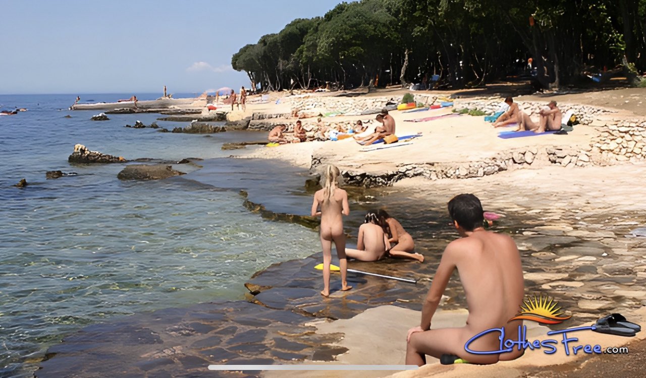 nudistfamily  / X