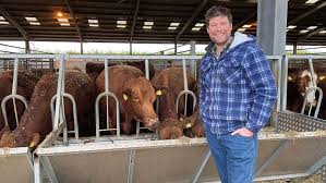 🚨Tune in tomorrow morning!🚨
Our very own Tim Phipps will be on Radio 4's Farming Today at 6:00am, Thurs 24th, as part of their Carbon Emissions in Livestock Week. 🌍🐄

Tim will be sharing how we’re working to reduce emissions in beef production! Don't miss it!🎙️ #FarmingToday