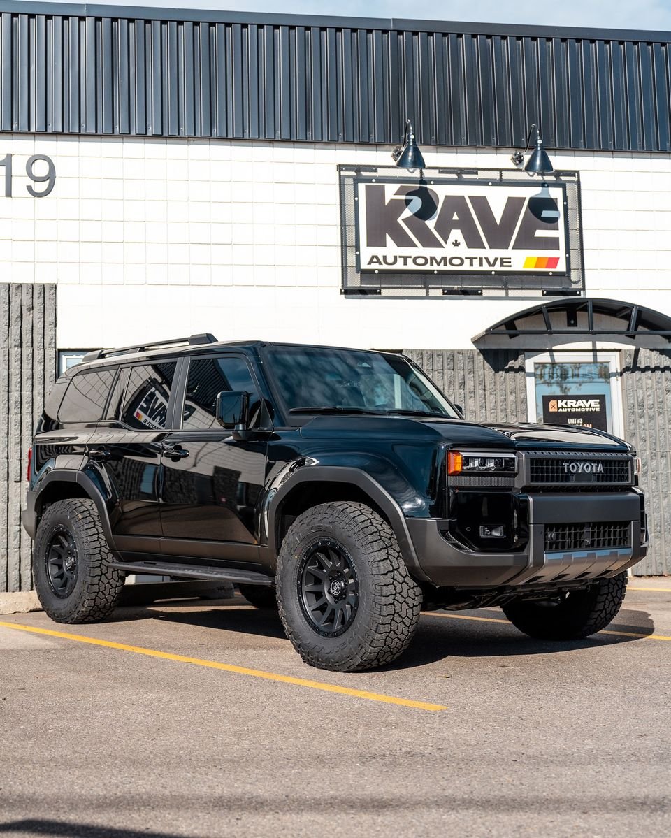 TV_Toyota's tweet photo. All-new #LandCruiser on 35s! 😤
📸: KRave Automotive https://t.co/GvD3DiDZye