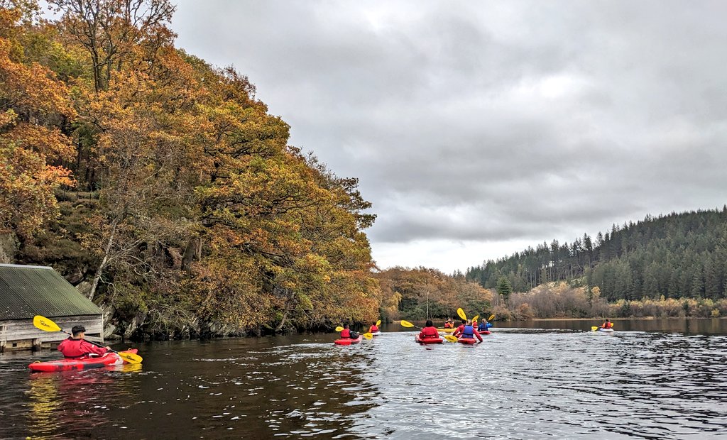 BlairvadachAndy's tweet image. Beautiful glass calm conditions on #lochard today for @KnightswoodSec
@KSSRaisAttain to experience the wonders of the @lomondtrossachs in all it's #autumn splendor! 🍂🍁
@BlairvadachDan
@BlairvadachOEC 
#KnightswoodBV24