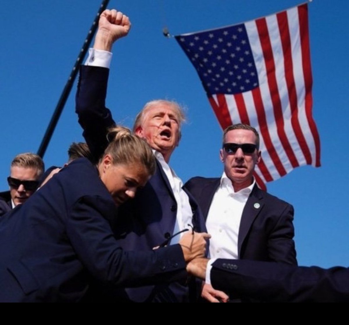 nelsonhdz01's tweet photo. Just Voted For America 🇺🇸 https://t.co/OxLC8V6Wvl