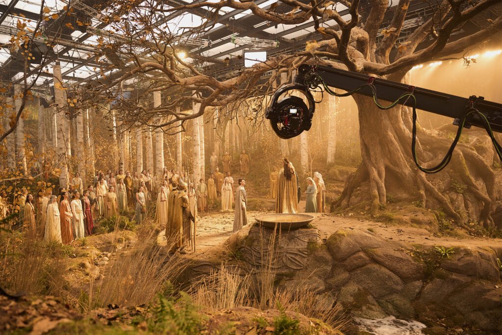 zwitjoy_'s tweet photo. Non, il n’y a pas que du CGI dans The Rings of Power. La plupart des décors de la série ont été entièrement construits. https://t.co/L20tF8BXVn