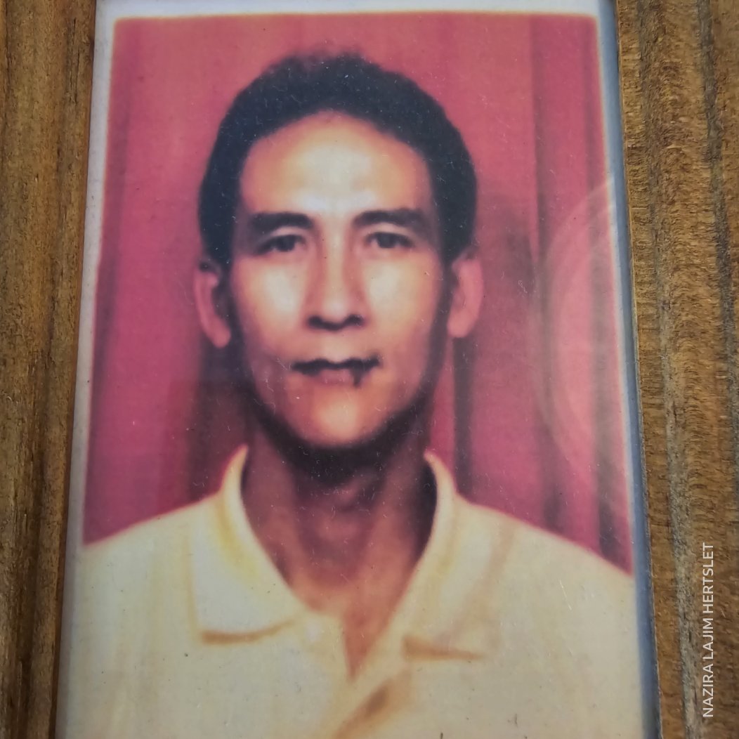 Nazira’s brother, Nazeri bin Lajim, was hanged in Singapore following his conviction for trafficking heroin. 

But Nazira believes only God should take life away – not the state. 

🎧 Hear more on Assignment bbc.in/4eLUnQk