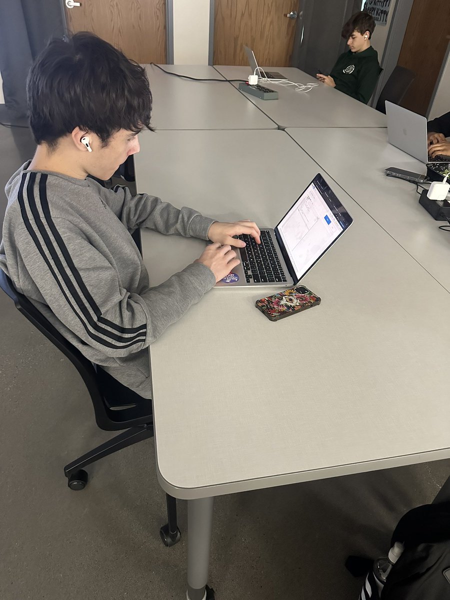 Staley School of DIT tweet media