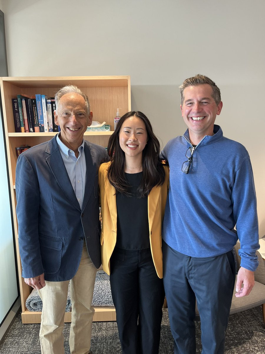Shirley B. Wang (@shirleybwang) on Twitter photo What a delight to host <a href="/mk_nock/">Matthew Nock</a> at Yale yesterday! No one tells you how special it is to show your grad school mentor around your new lab & introduce them to your first lab members 🥹 And we were even joined by Matt’s grad mentor, Alan Kazdin. That’s 4 generations of scientists!! What a delight to host <a href="/mk_nock/">Matthew Nock</a> at Yale yesterday! No one tells you how special it is to show your grad school mentor around your new lab & introduce them to your first lab members 🥹 And we were even joined by Matt’s grad mentor, Alan Kazdin. That’s 4 generations of scientists!!