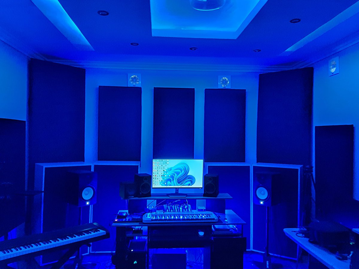 M.K Clive tweet media