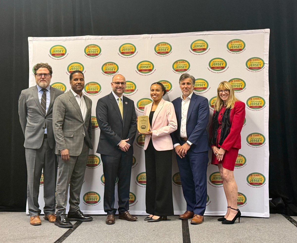 New Jersey Department of Education (@newjerseydoe) on Twitter photo Today Acting Commissioner Kevin Dehmer presented awards to George L. Catrambone Elementary School, <a href="/PaulRobesonNBPS/">Paul Robeson Community School for the Arts</a>, & <a href="/NBHSZebras/">New Brunswick High School</a> in recognition as 2024 <a href="/SJ_Schools/">Sustainable Jersey for Schools</a> Champions. These schools are models of integrating climate change & sustainability standards. #NJSBAWorkshop2024 Today Acting Commissioner Kevin Dehmer presented awards to George L. Catrambone Elementary School, <a href="/PaulRobesonNBPS/">Paul Robeson Community School for the Arts</a>, & <a href="/NBHSZebras/">New Brunswick High School</a> in recognition as 2024 <a href="/SJ_Schools/">Sustainable Jersey for Schools</a> Champions. These schools are models of integrating climate change & sustainability standards. #NJSBAWorkshop2024