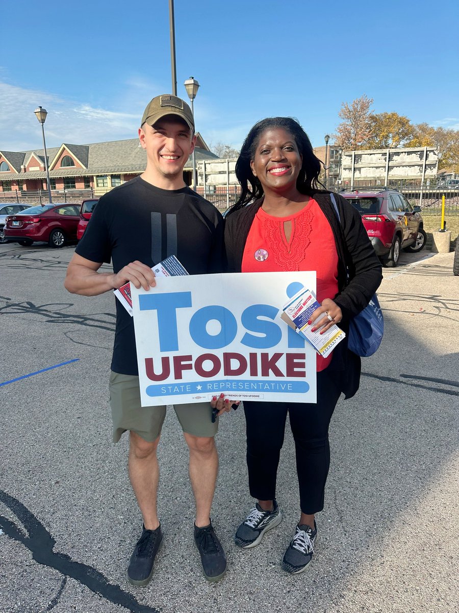 mrsufodike's tweet image. I love taking pictures with our wonderful supporters! They know I’m the right choice to represent our district and fight for the future of our children! Thanks for all the support🇺🇸

#tosiforrep #VoteEarly #staterep #apictureisworthathousandwords #district51 #vote