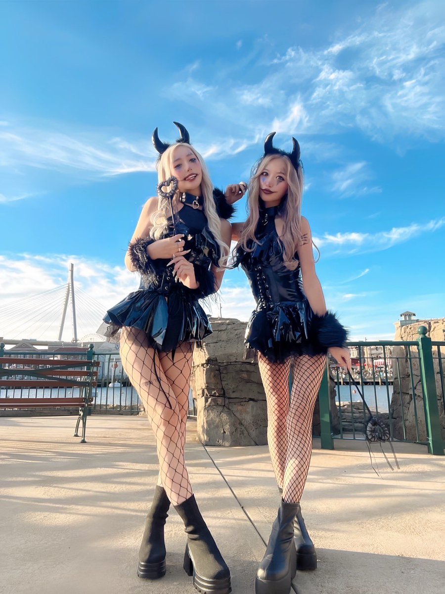 _97326548's tweet photo. パンツは衣装じゃなくて自前って言うのは2人だけの内緒だよ🤫💋🫶🏻笑 https://t.co/qbwOtZNU0A