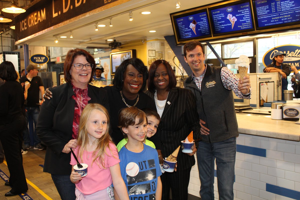 EximBankUS's tweet image. ICYMI: @EXIMChair highlights how EXIM's support for PA small businesses help them win the future w/ @PhillyMayor at the iconic @bassetts_ic &amp;amp; underscores how EXIM's #MMIA initiative spurred manufacturing &amp;amp; innovation in PA @ChamberPHL's roundtable.

More: bit.ly/3A9oa6l