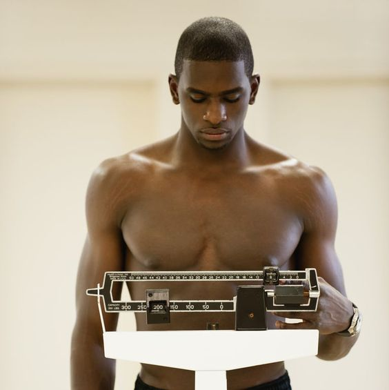 JetamePoonan's tweet image. Learning to control calorie intake is a CHEAT CODE for losing weight.

But very few know where to start and don't know it's the primary reason their RESULTS SUCK!!

Here are the 10 most powerful tips to learn how 🧵. 
FREE illustration included at the end.