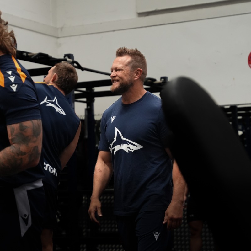 SaleSharksRugby's tweet photo. 𝗪𝗘 𝗔𝗥𝗘 𝗛𝗜𝗥𝗜𝗡𝗚

We're on the hunt for a Senior S&amp;C Coach! 

This is a rare opportunity for a highly driven professional from an elite sporting environment to push the boundaries of physical performance. 

Read more about the opportunity and how to apply below 👇