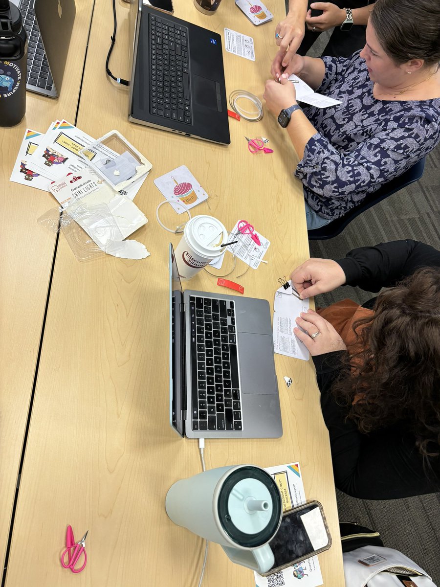 WSWHEBocesMS's tweet photo. Learning about @chibitronics today at the STEM cohort this morning #CSDF https://t.co/v17IlX272c