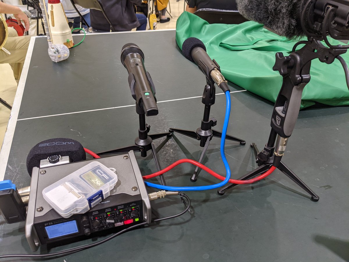 capk_com's tweet photo. チェック ワン・ツー
イベントの録音マイクの選定&amp;テスト中🎤
レコーダーが32bit float機じゃない?
だってこの24bit機の方が慣れてるんだもん😺 https://t.co/iJpG5UcKjN