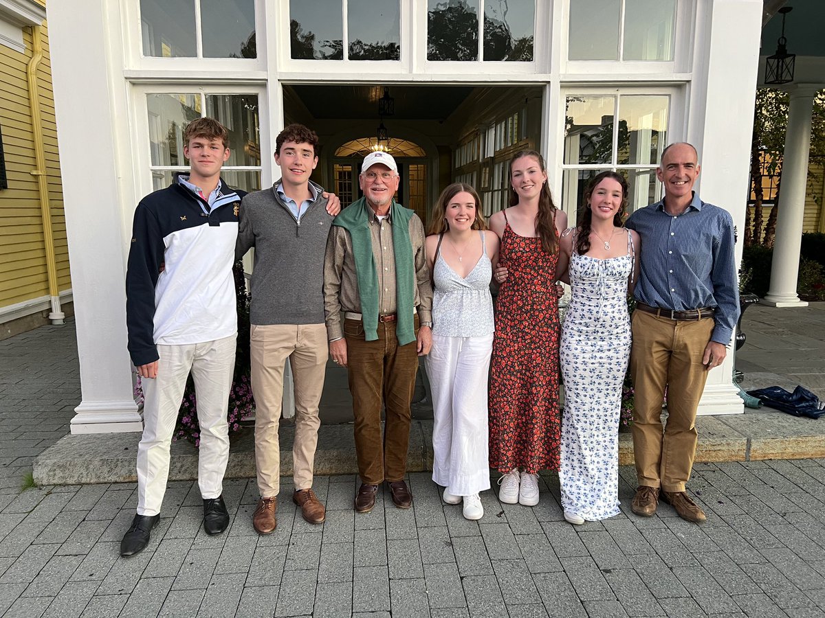 PangbourneColl's tweet photo. Our Senior Rowing students are having a brilliant time in Boston!🚣‍♀️🇺🇸#PangCollRowing #TeamPamgbourne https://t.co/jf2qm5LdeX
