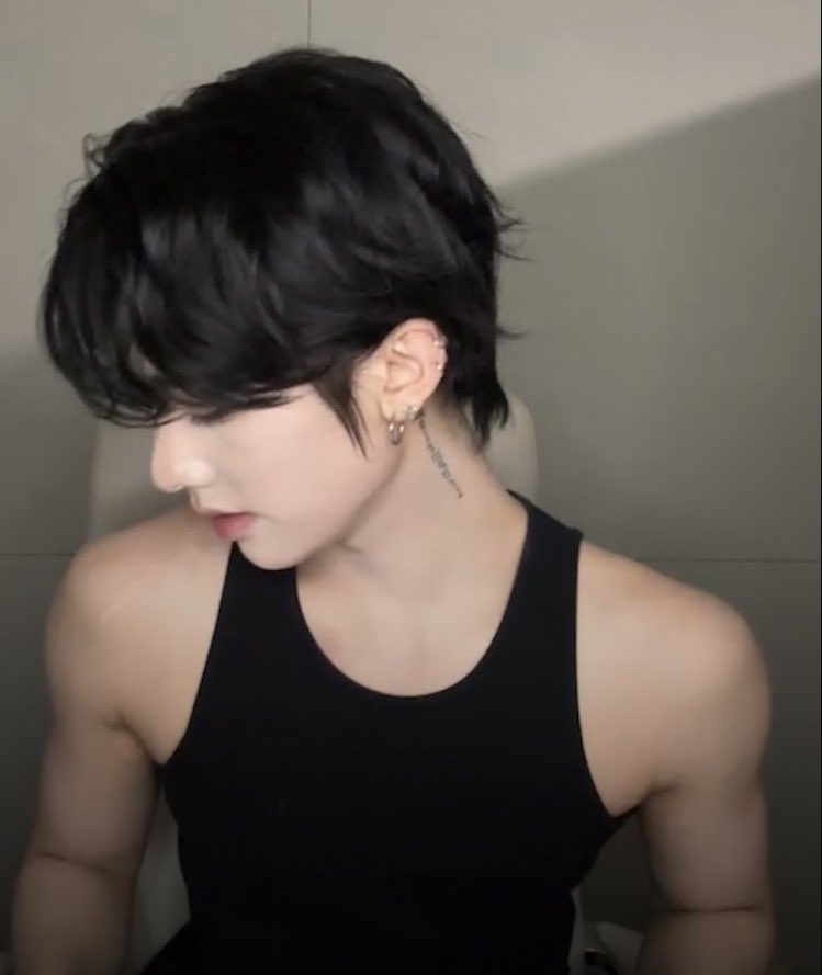 shimkcngz's tweet photo. shen ricky of zerobaseone, everyone. https://t.co/3C9J2kOTfJ