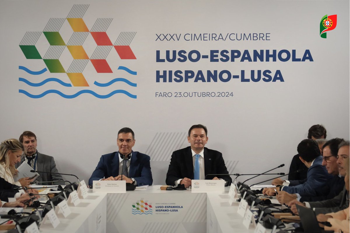 Momentos da XXXV Cimeira Luso-Espanhola: A XXXV Cimeira Luso-Espanhola, realizada sob o tema "Água, um bem comum", marcou mais um passo na parceria estratégica entre Portugal e Espanha. Veja alguns dos momentos mais marcantes da cimeira na nossa fotogaleria.

🧵 1/3