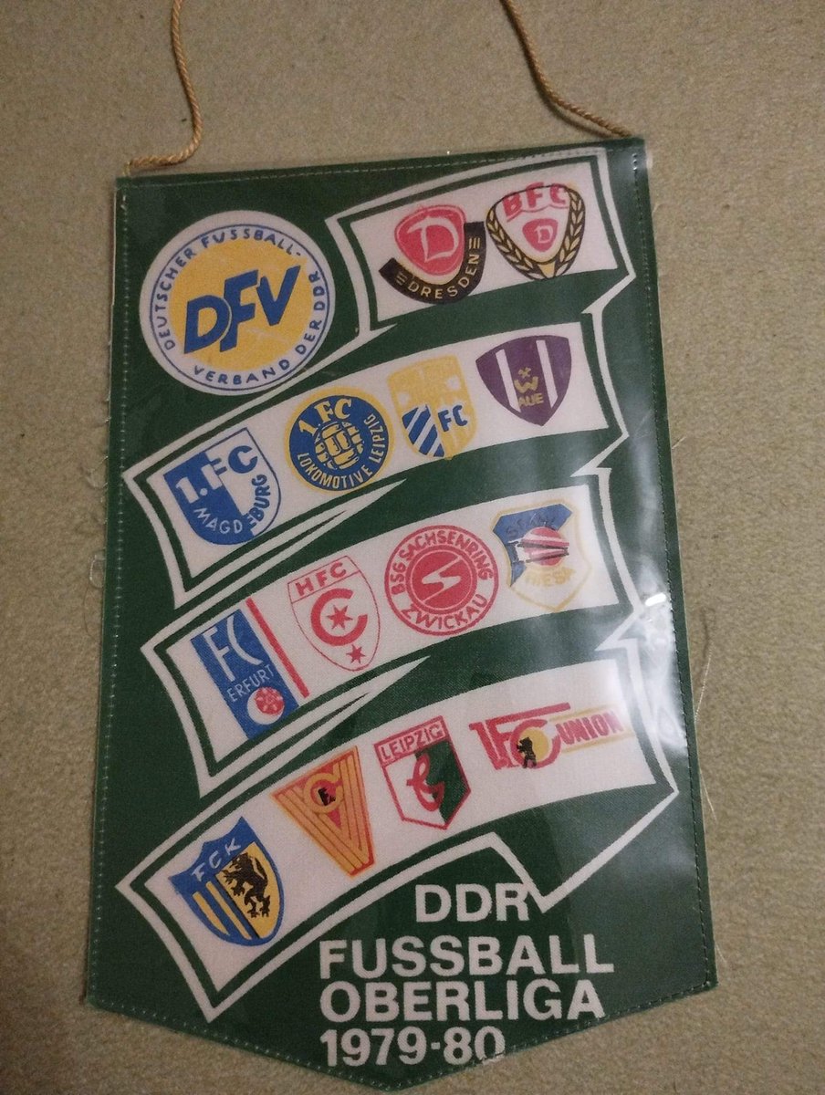 Hallöchen Tom,
das freut wohl bestimmt wieder dein altes Ost-Herz, und wer ab 1979 Meister wurde weiß ja jeder DDRler,ansonsten kam die Firma 
<a href="/der_T_aus_L/">der T aus L ⚽ 🥅🏒 🎯</a>