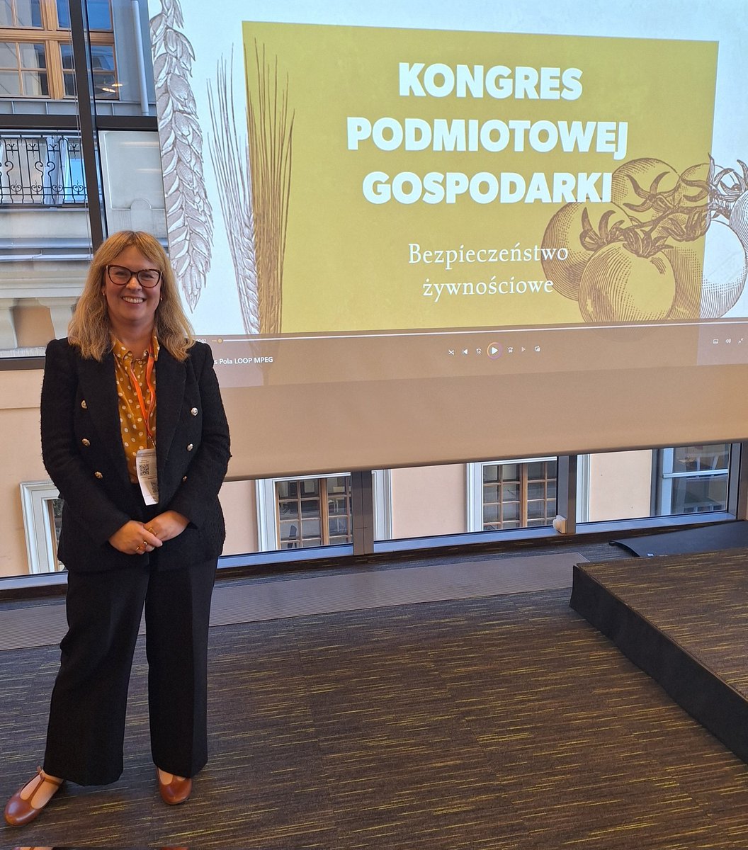 Szalacha's tweet photo. To była duża przyjemność poprowadzić panel na Kongresie Podmiotowej Gospodarki. Dziękuję panelistom! I organizatorom @KlubJagiellonsk @pola_app A ja mam nadzieje, że uda mi sie przenieść temat do dyskursu naukowego! @UMK_Torun https://t.co/Q58gSQ0C2O