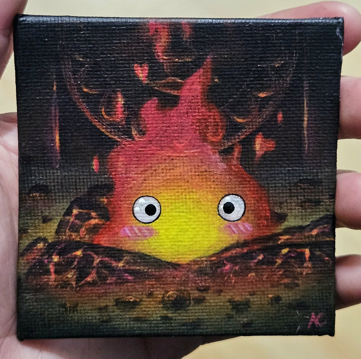 ArtistWtB's tweet photo. I've been wanting to paint this little guy for awhile now, but was so nervous about the background and trying to get his expression just right that I put it off. Finally decided to give it another go and I'm in love! 😍💖🔥

#Acrylic on 3x3in canvas panel
#art #calcifer #fanart https://t.co/r7RgZdN3ZX