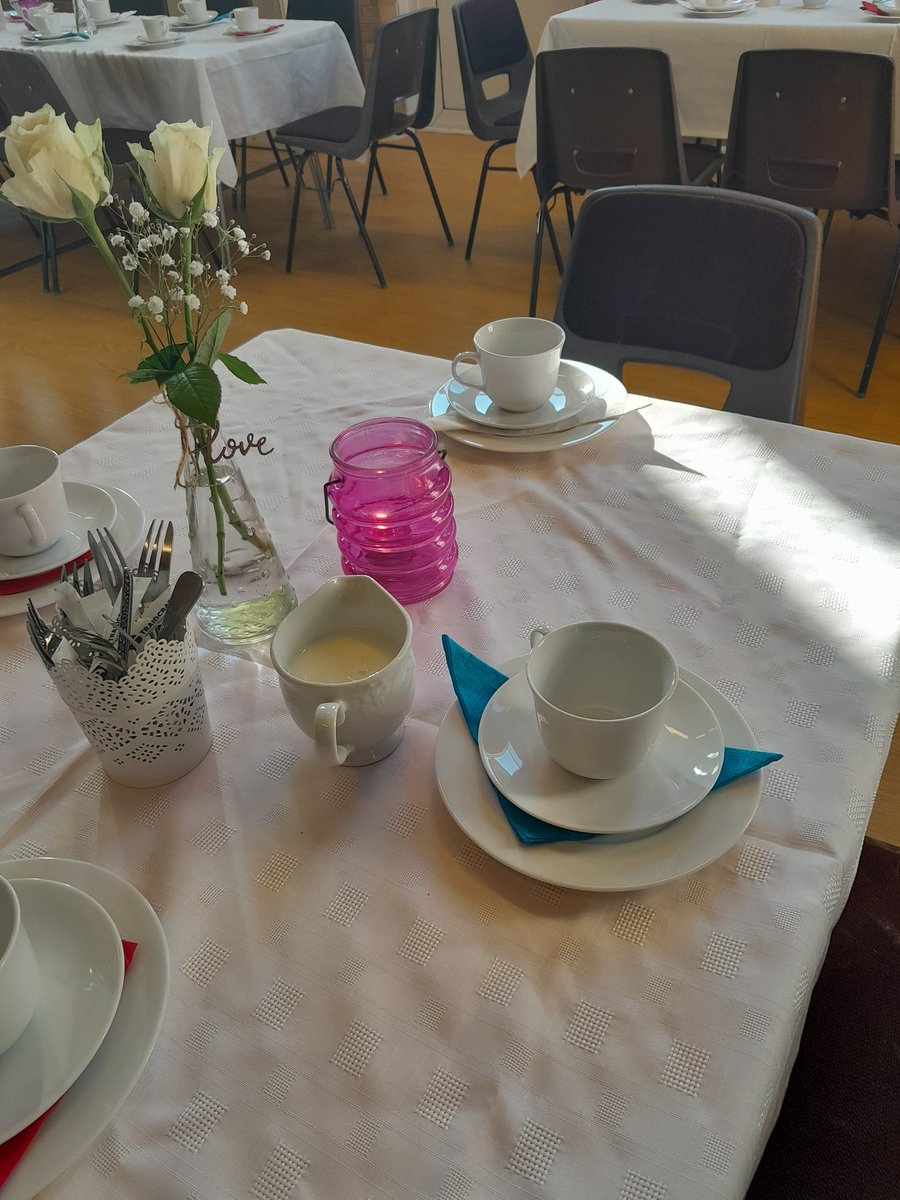 fellsideweb's tweet photo. Share community charity coffee morning this Saturday 10-12noon.
Join us for coffee and cake 
@GFoodbank @MarkFergusonMP @MethodistGB 
#cake #charity #methodistchurch https://t.co/wpOStPfjOG