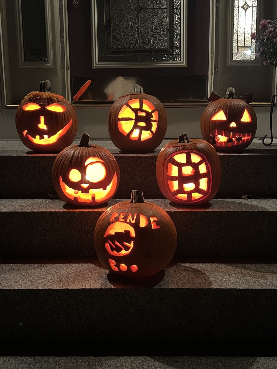 BabsonHockey's tweet photo. If you see Coleman Walsh today, wish him a HAPPY 18th Birthday🥳🎂

Great day Sunday with our annual Walsh Family Pumpkin carving day, thanks ⁦@walsh_nanci⁩ https://t.co/CIFeYwjKI2