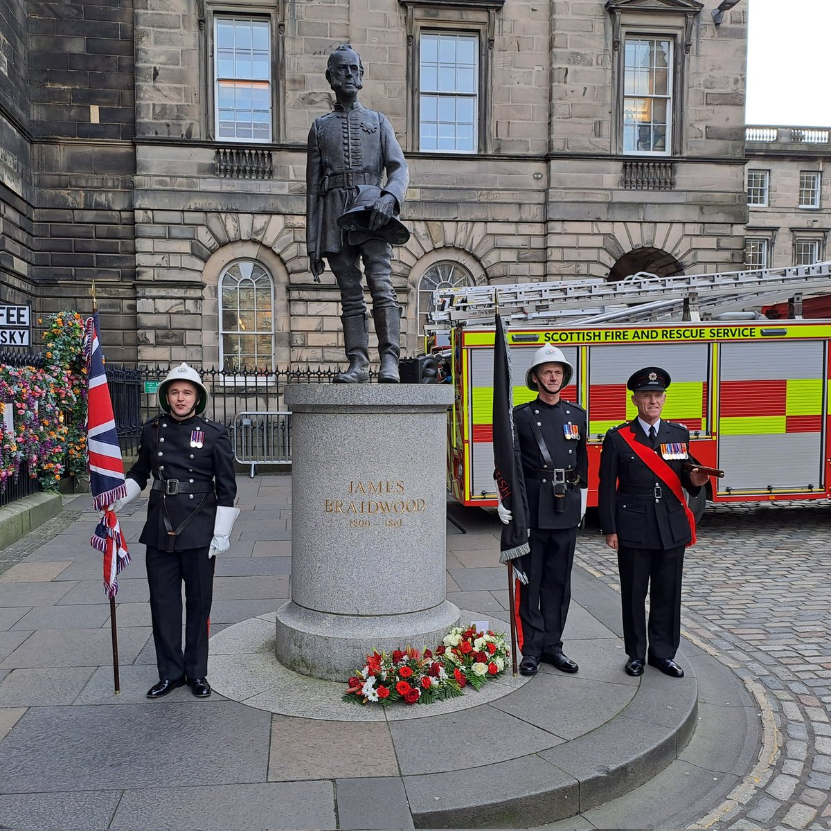fire_scot's tweet image. The rededication of the James Braidwood statue took place at Parliament Square this morning.

#SFRS200
