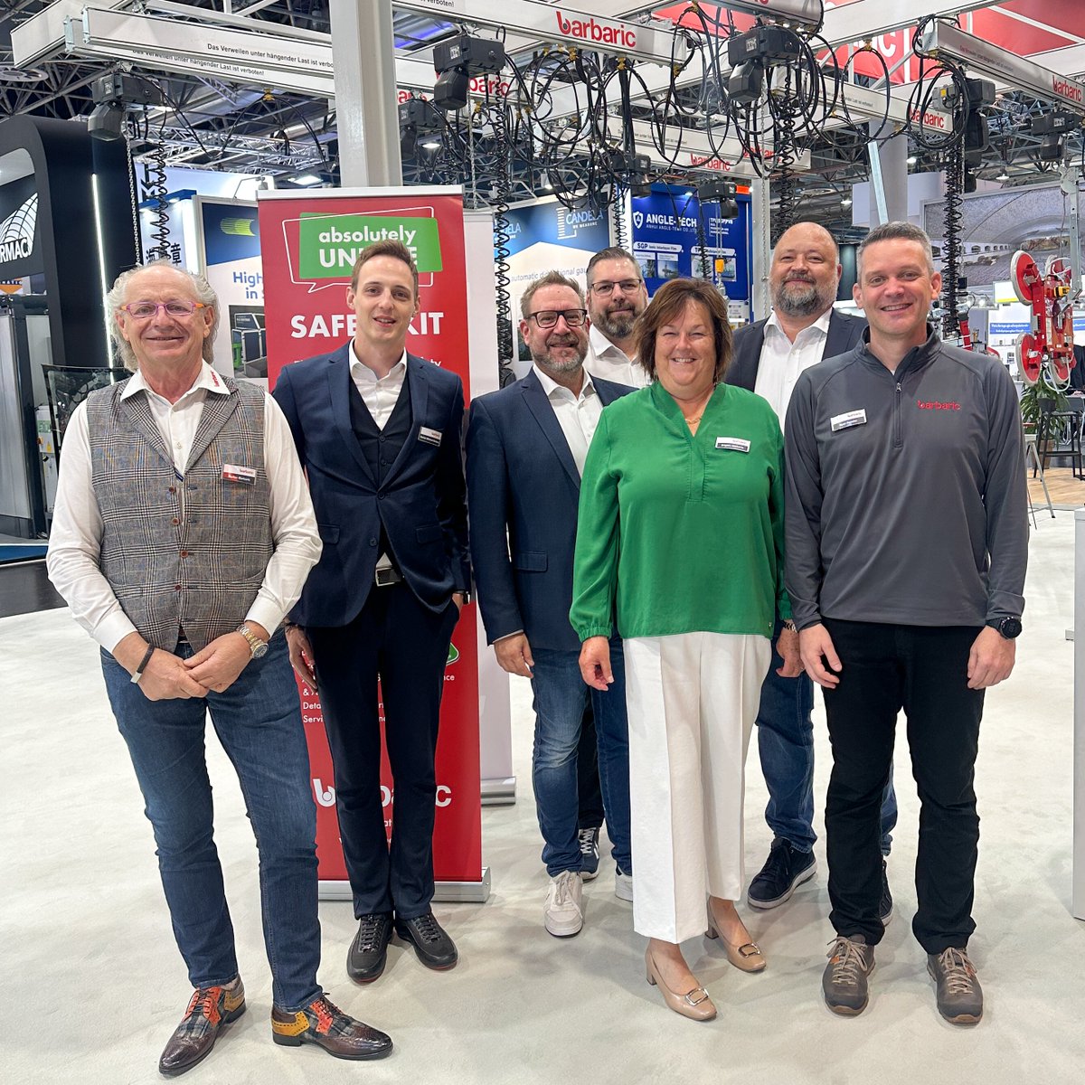 BarbaricGmbh's tweet image. Come and meet our amazing #BarbaricDreamTeam at #Glasstec2024 in Düsseldorf!
Our sales representatives are excited to meet you in person and discuss your #glasshandling applications.

Visit us in Hall 12, Booth A05.