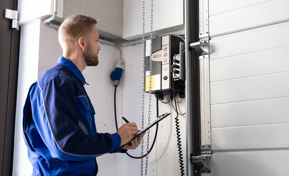 ⚒️  Hemos publicado dos nuevas #normasUNE para apoyar la inspección de instalaciones eléctricas en garajes.

➡️  Proporcionan criterios claros y procedimientos esenciales para garantizar la #seguridad en este tipo de instalaciones. Su implementación es clave para cumplir con las