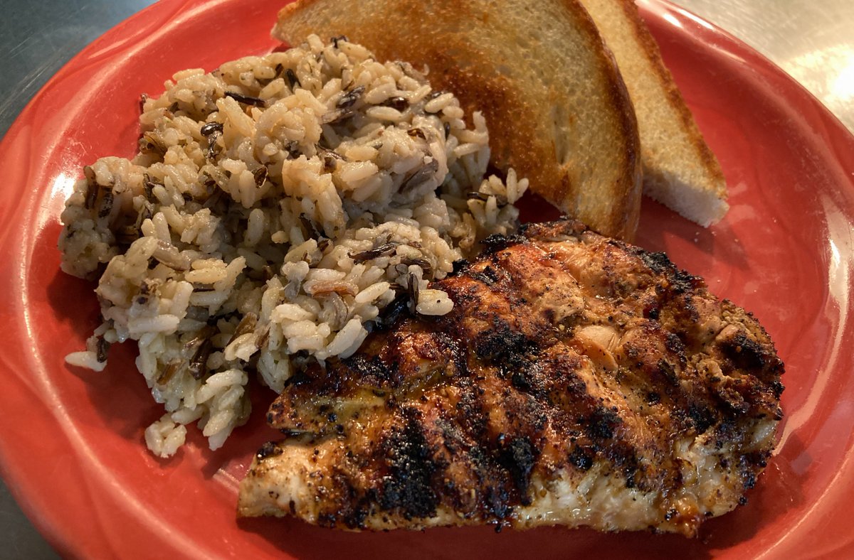 TCsReferee's tweet photo. Get your lunch on today at TC’s Referee with a tremendous Daily Lunch Menu Special, the amazing LUNCH TOP SIRLOIN and the wonderful CAJUN CHICKEN BREAST & WILD RICE will both do just fine.
WED SOUP PARTY (10.23.24):
Tex Mex Corn Chowder // Grilled Cheese Tomato
#LunchLocal https://t.co/vOZif63ZVy
