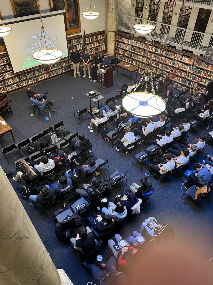 karlfruecht's tweet photo. In NYC last week with 80 INCubatoredu students from Roslyn HS and White Plains HS sharing elevator pitches on their new business ideas.  Thanks students for your ideas, energy! Thanks University of Glasgow for co-hosting with us. https://t.co/SgXE2CUmd5