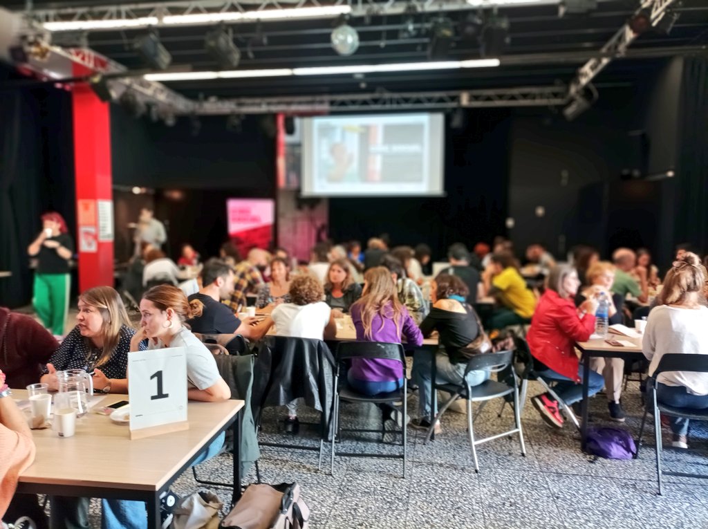 Antalcantara's tweet photo. Hem gaudit molt amb la jornada per a l'impuls de projectes de #CircSocial i gent gran
Ponència, diàleg, networking, taller,... Ha rodat com un monocicle.
Gràcies a totes!
#PlaImpulsdeCirc https://t.co/8nCvxgMwNk