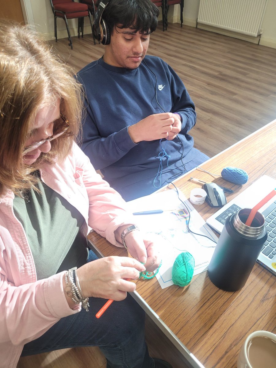 Our Resilient session today was all about trying new hobbies to grow our skills and confidence. 

Amazingly enough in less than an hour we all learnt to crochet!! 

Huge thanks to Leigh for being such a patient teacher!

All this in just 1 hr
#artsandcrafts #hobbiesandpassions