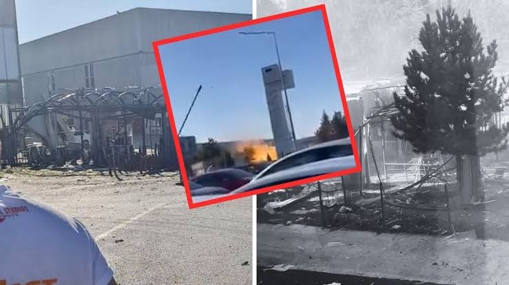 Pkk'ya silah bırakma çağrısının yapıldığı, Kürt sorununun çözümü konusunda girişimlerin başlatıldığı,
Yeni anayasanın konuşulduğu bir süreçte, #Ankara #Tusaş a düzenlenen terör eyleminin hedefi ÜLKENİN BEKASIDIR.
Kirli eller devreye girmiş gibi görünüyor
BAŞARAMAYCAKSINIZ 🇹🇷