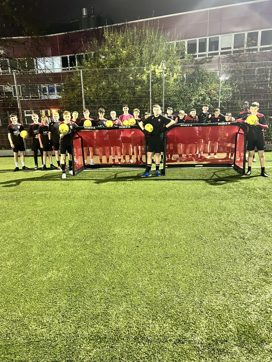 Carmyle United Football Club (@carmyleutdfc) on Twitter photo Delighted to announce our 2010 team received a grant from <a href="/mearsgroup/">Mears Group</a> that has allowed us to purchase 4 Forza pod goals plus other equipment which our 2010 team and our younger 2015 team will use at training.this will be a massive help for developing the kids Delighted to announce our 2010 team received a grant from <a href="/mearsgroup/">Mears Group</a> that has allowed us to purchase 4 Forza pod goals plus other equipment which our 2010 team and our younger 2015 team will use at training.this will be a massive help for developing the kids