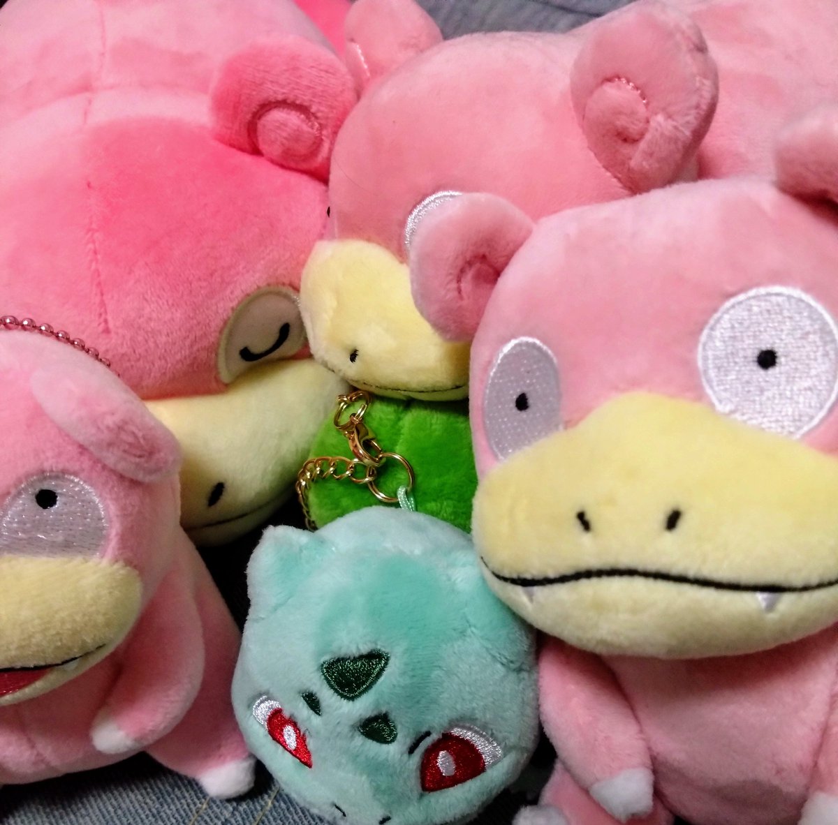 suzuran44's tweet image. さんにんくん、永遠の19歳おめでとう🎆ニートなのに何故か多忙で、中々会えないですね😅またポケモンとかバイオとか…配信しなくても楽しくゲームして下さい😊
#ほしのディスコ
#ほしののひとりごと