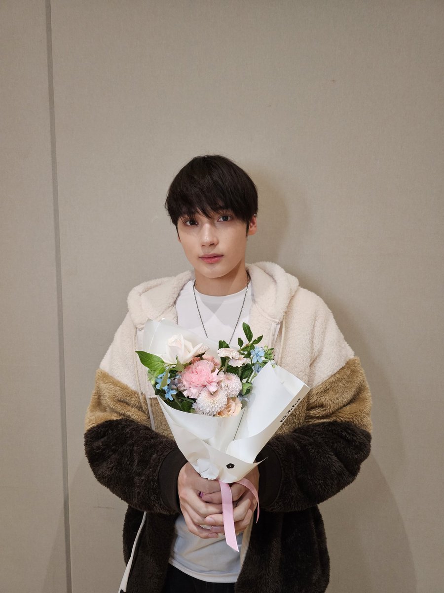 이꽃으로 모아의 하루가 행복하길💐