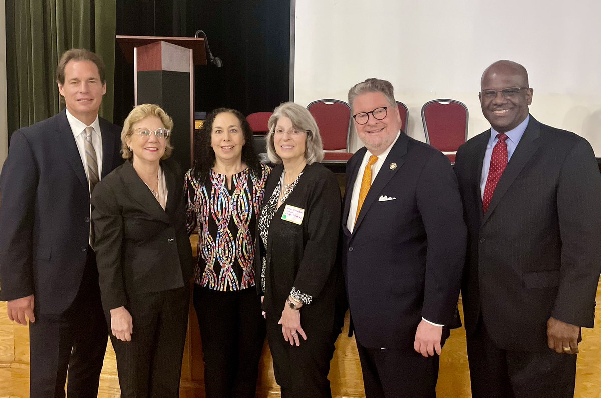 It is crucial that we understand and properly treat co-occurring disorders if we want to seriously help people struggling with substance use disorder. 

Thank you <a href="/WestchesterDCMH/">WestchstrMentlHealth</a> and <a href="/theharrispro/">the harris project</a> for hosting this morning's forum to advance this work and save lives.