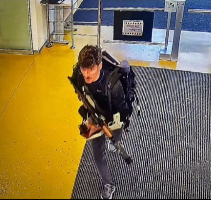 Bahçeli dün çağırdı bu gün geldiler, hem de ağır silahlarla, memnun musunuz sözde ülkücüler, sözde vatan severler, olan yine masumlara oldu, Allah  kahretsin, teröre lanet olsun, başka ne diyim ki... 

#patlama
#tusaş