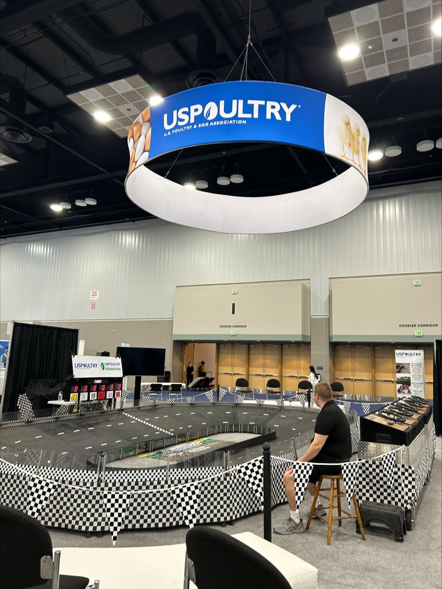 USPStuOutreach's tweet photo. We're ready for students to arrive for opening day at #FFA24! Stop by Booth 910 and visit w/ the #USPOULTRY team & members from @WS_Farms, Farbest Foods, @CobbVantress, Mountaire, Pilgrim's & @PerdueFarms to learn about exciting career opportunities in the 🐓🥚 🦃 industries! https://t.co/GKhSvkucsI